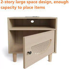 Comodino Bohemien in Rattan con Stazione di Ricarica | USB e Type-C | Gambe in Legno Massello