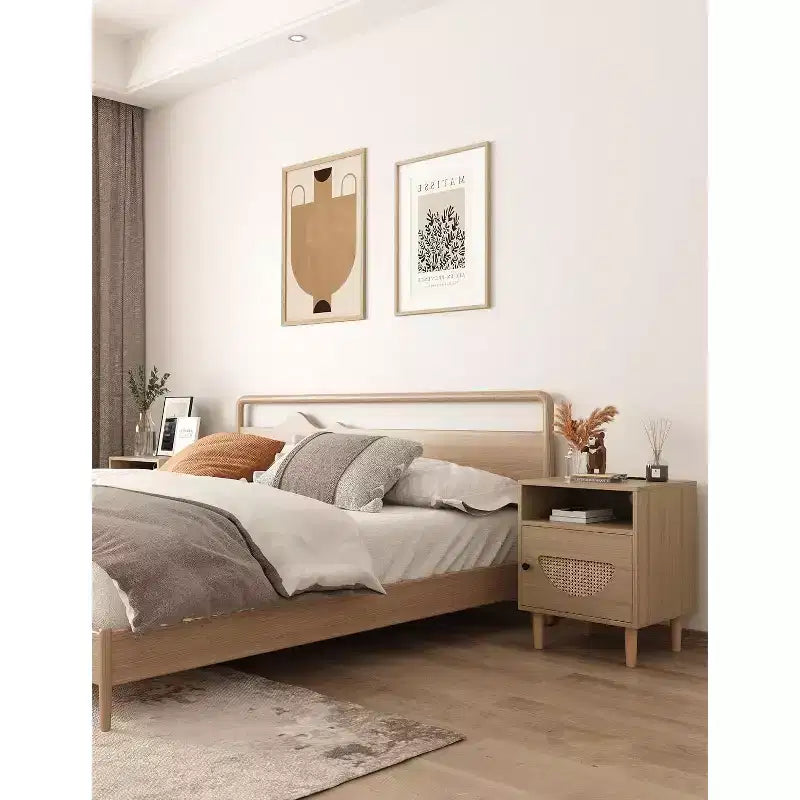 Comodino Bohemien in Rattan con Stazione di Ricarica | USB e Type-C | Gambe in Legno Massello