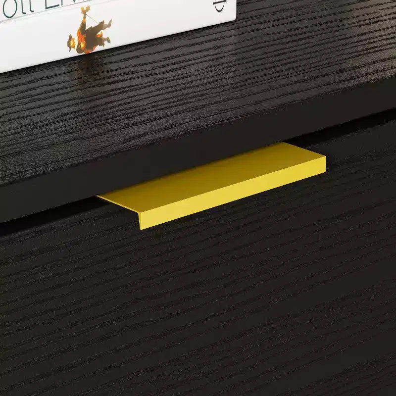 Comodino grande con 3 cassetti e dettagli in metallo dorato | MDF bianco