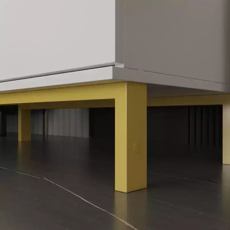 Comodino grande con 3 cassetti e dettagli in metallo dorato | MDF bianco