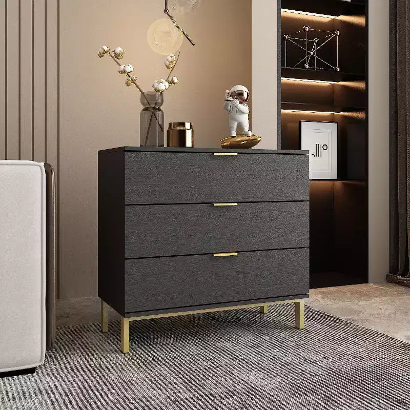 Comodino grande con 3 cassetti e dettagli in metallo dorato | MDF bianco