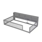 Letto a pavimento in legno Twin XL con armadietti e porte USB, letto a pavimento Montessori per bambini con recinzione