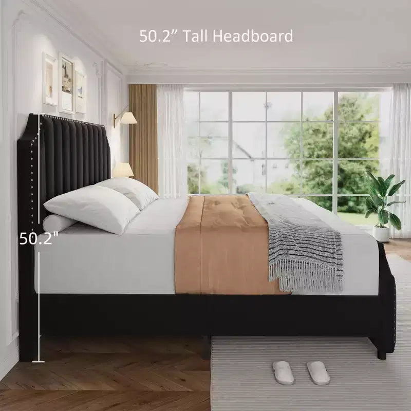 Letto a piattaforma Queen-size, con telaio imbottito in velluto, trapuntatura verticale, impreziosito da rivetti, non richiede materasso a molle, grigio.